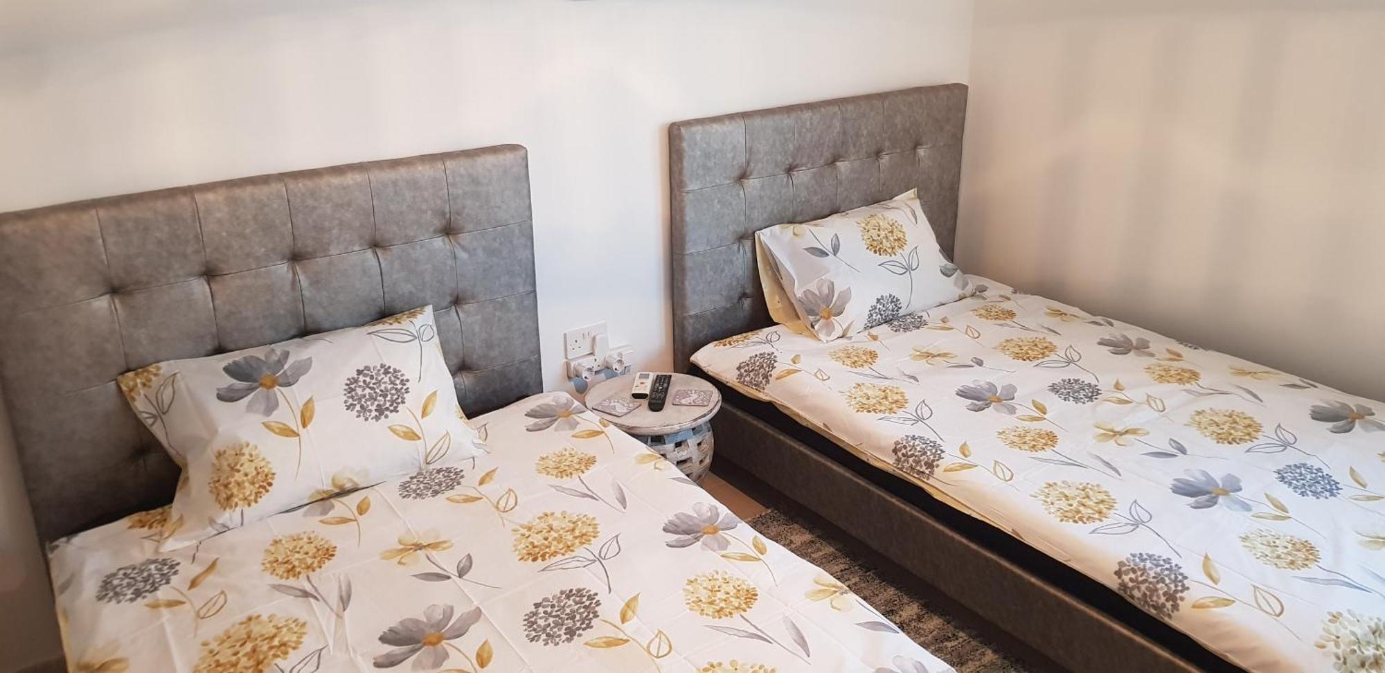 Sunshine Court Budget St. Paul's Bay Bagian luar foto