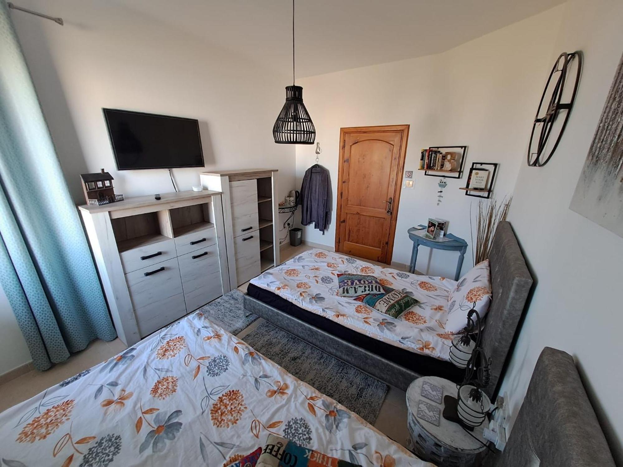 Sunshine Court Budget St. Paul's Bay Bagian luar foto